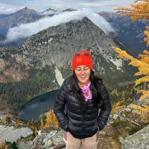 Meet your Posher, Freeha